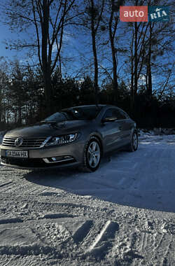 Купе Volkswagen CC / Passat CC 2012 в Вышгороде
