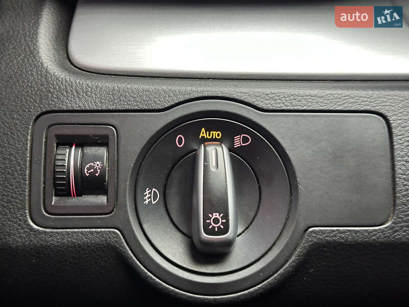 Купе Volkswagen CC / Passat CC 2012 в Києві фото 33 Купе Volkswagen CC / Passat CC 2012 в Києві