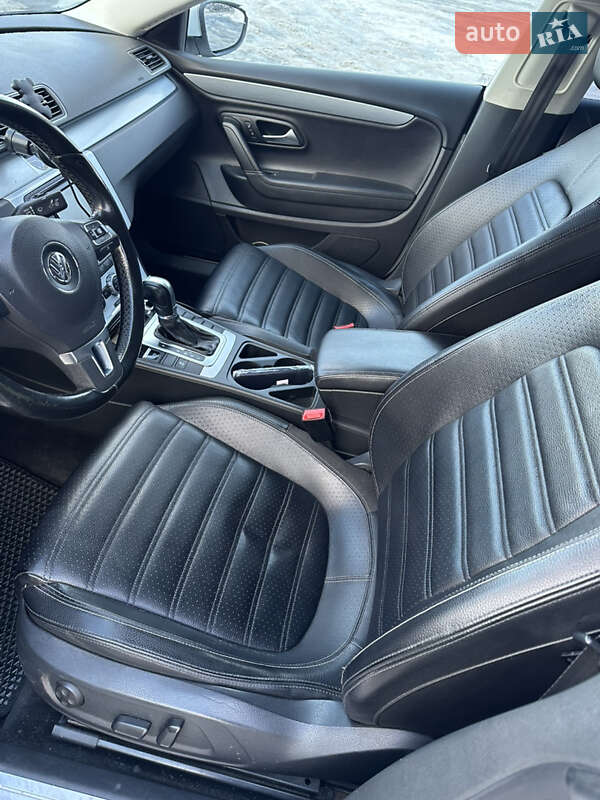 Купе Volkswagen CC / Passat CC 2015 в Львове