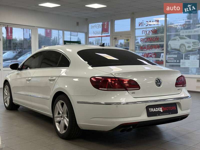 Купе Volkswagen CC / Passat CC 2015 в Киеве
