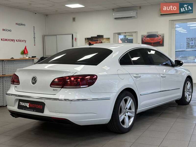 Купе Volkswagen CC / Passat CC 2015 в Киеве