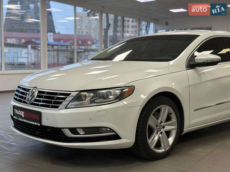 Купе Volkswagen CC / Passat CC 2015 в Киеве