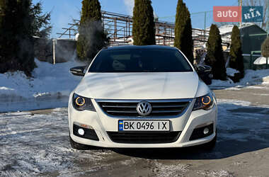 Купе Volkswagen CC / Passat CC 2011 в Сарнах