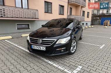Купе Volkswagen CC / Passat CC 2010 в Ужгороде