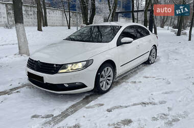 Купе Volkswagen CC / Passat CC 2013 в Вышгороде