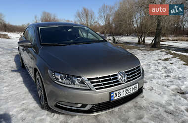 Купе Volkswagen CC / Passat CC 2012 в Києві