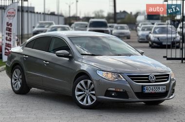 Купе Volkswagen CC / Passat CC 2010 в Ужгороді