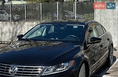Купе Volkswagen CC / Passat CC 2012 в Києві