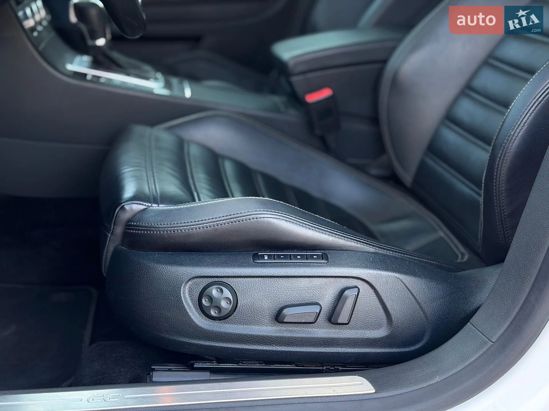 2014 Volkswagen Passat CC - мініатюра 24