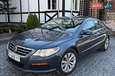 Купе Volkswagen CC / Passat CC 2011 в Киеве
