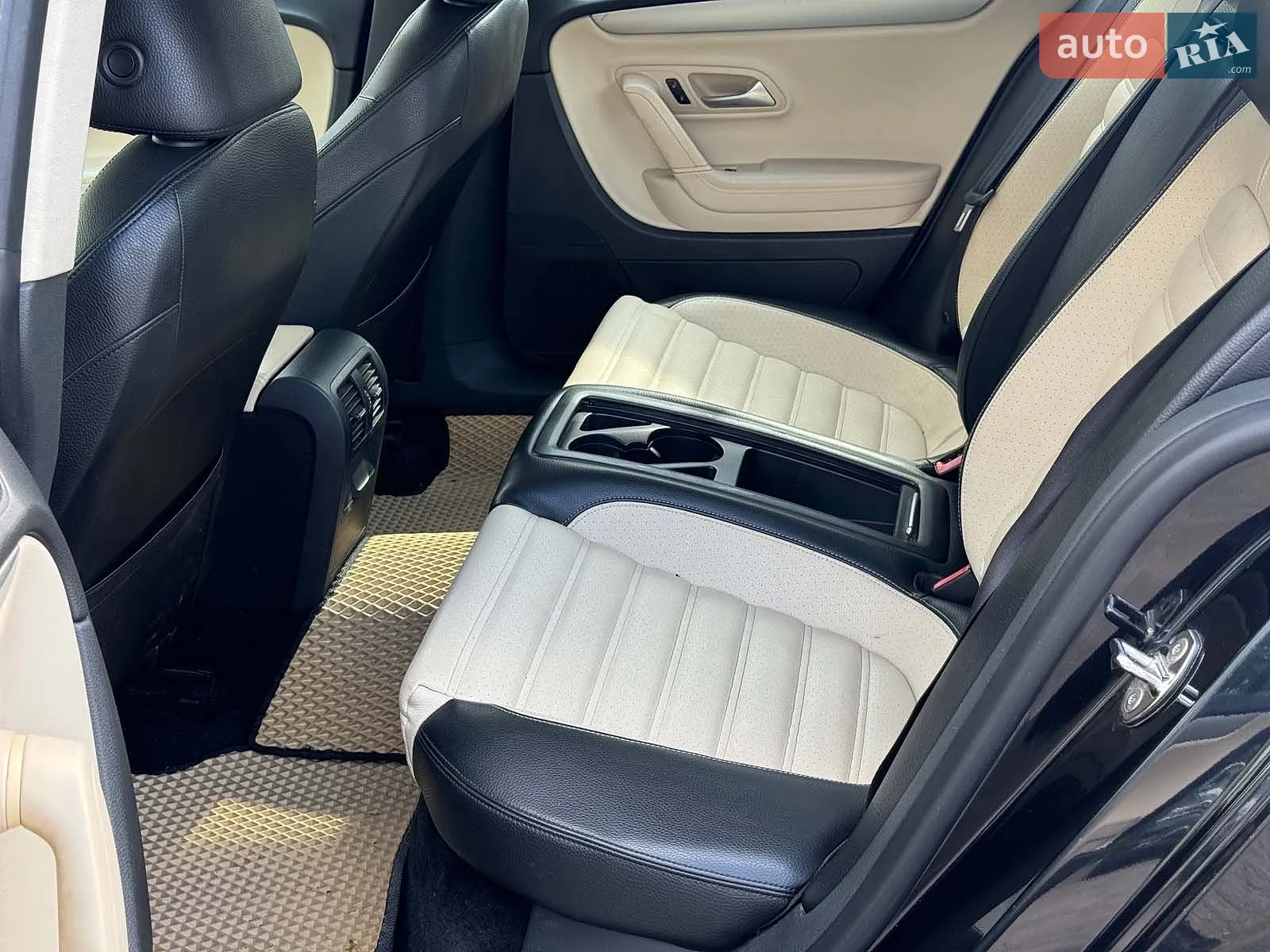 2011 Volkswagen Passat CC - мініатюра 16