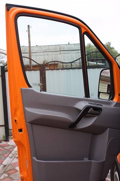 Грузовой фургон Volkswagen Crafter 2006 в Соснице