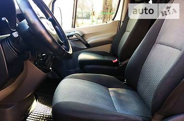 Вантажопасажирський фургон Volkswagen Crafter 2011 в Києві