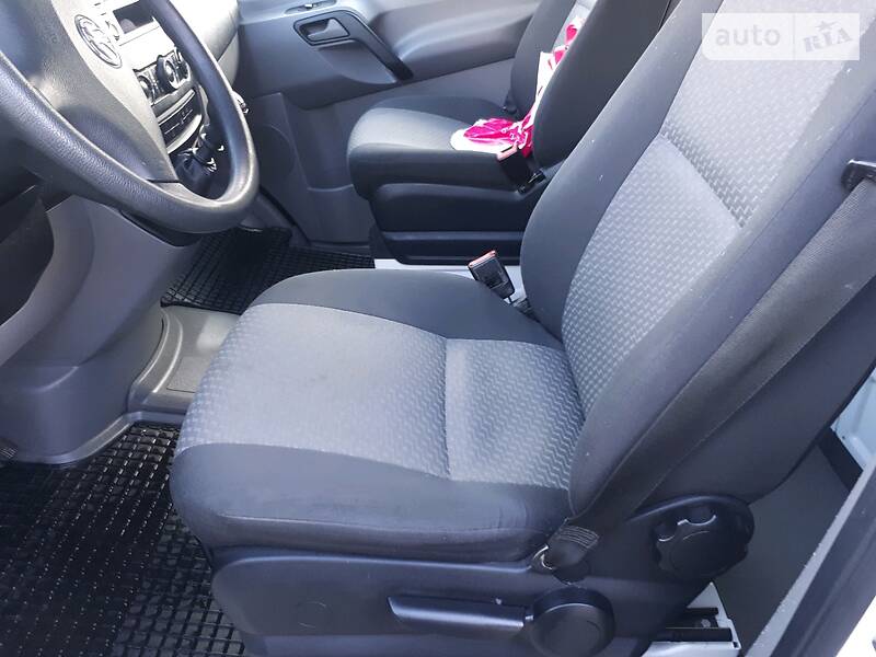 Вантажопасажирський фургон Volkswagen Crafter 2014 в Костопілі