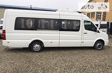 Туристический / Междугородний автобус Volkswagen Crafter 2012 в Черновцах