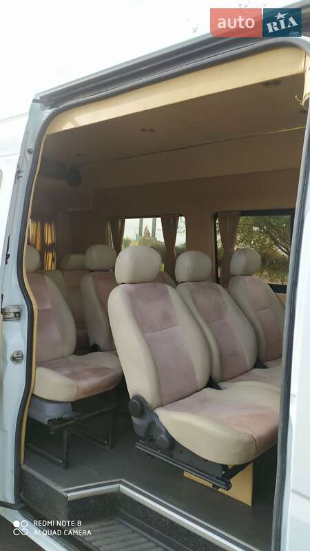 Микроавтобус Volkswagen Crafter 2010 в Кривом Роге