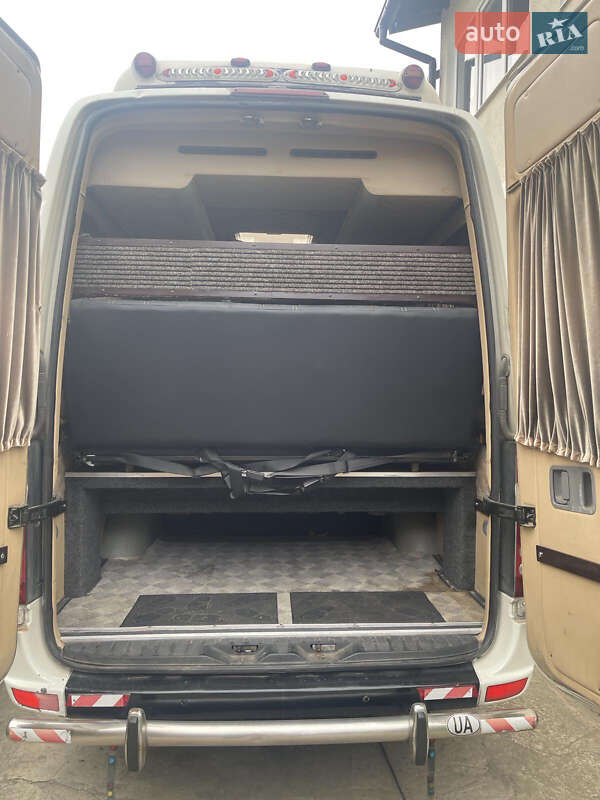 Микроавтобус Volkswagen Crafter 2011 в Измаиле