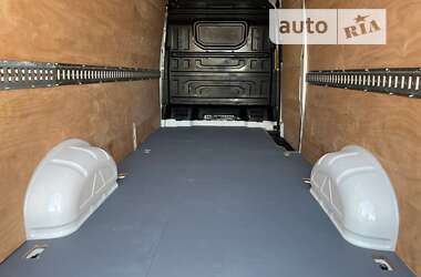 Грузовой фургон Volkswagen Crafter 2019 в 