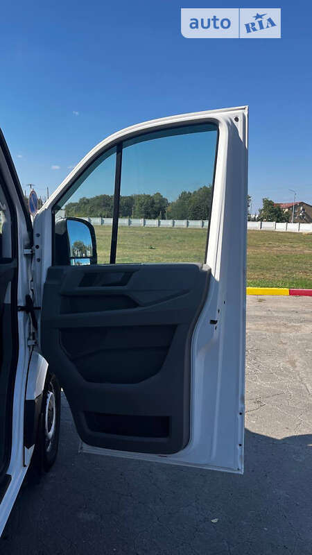 Грузопассажирский фургон Volkswagen Crafter 2018 в Киеве