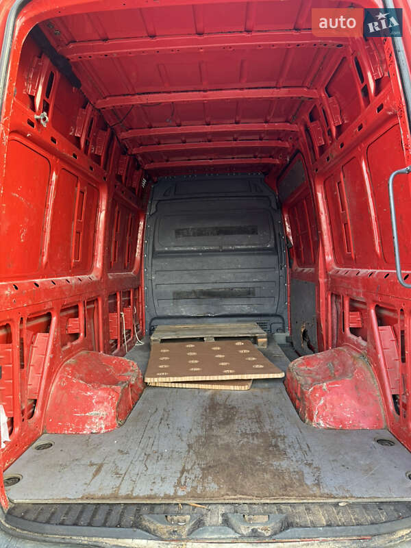 Грузовой фургон Volkswagen Crafter 2007 в Киеве