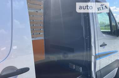 Вантажний фургон Volkswagen Crafter 2016 в Дубні