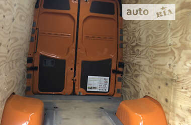 Вантажний фургон Volkswagen Crafter 2011 в Рожище