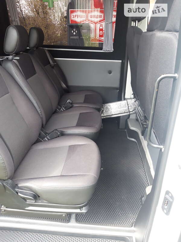 Грузопассажирский фургон Volkswagen Crafter 2018 в Киеве