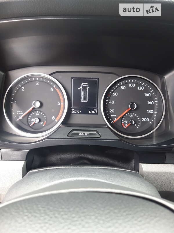 Грузопассажирский фургон Volkswagen Crafter 2018 в Киеве