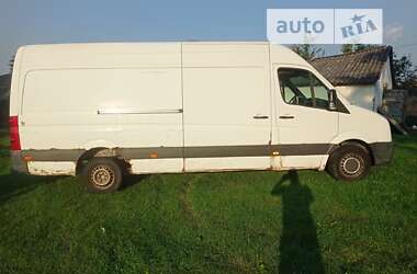 Грузовой фургон Volkswagen Crafter 2006 в Судовой Вишне