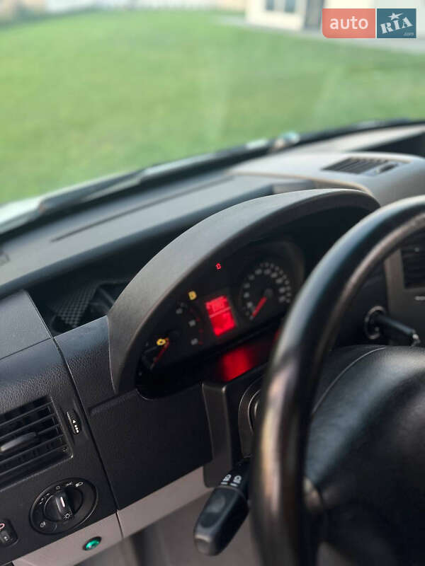 Вантажопасажирський фургон Volkswagen Crafter 2009 в Львові