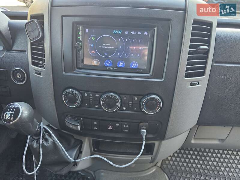 Микроавтобус Volkswagen Crafter 2011 в Киеве