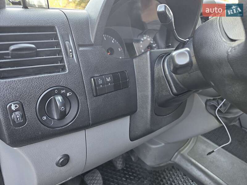 Микроавтобус Volkswagen Crafter 2011 в Киеве