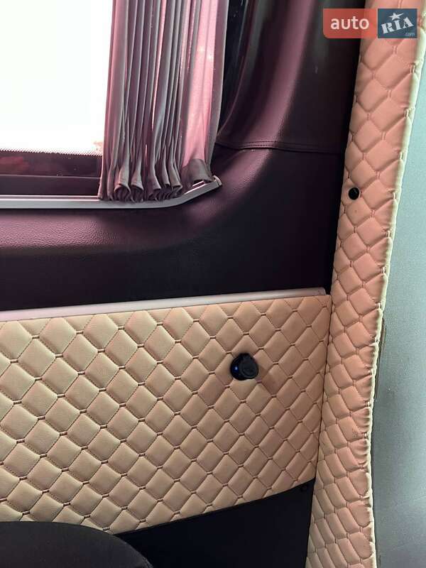 Микроавтобус Volkswagen Crafter 2015 в Березному