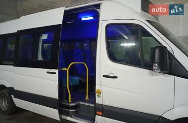 Пригородный автобус Volkswagen Crafter 2013 в Ровно