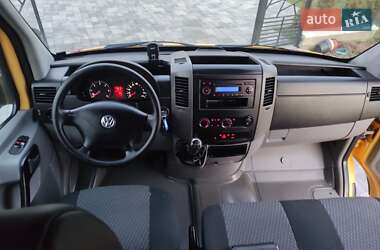 Вантажопасажирський фургон Volkswagen Crafter 2012 в Рівному