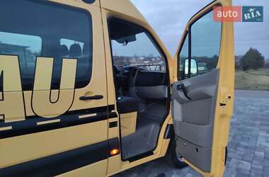 Вантажопасажирський фургон Volkswagen Crafter 2012 в Рівному