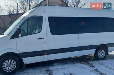 Приміський автобус Volkswagen Crafter 2011 в Броварах