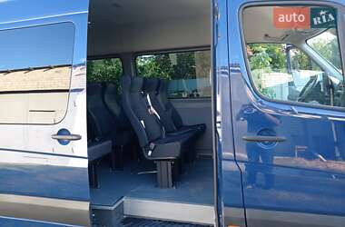 Туристический / Междугородний автобус Volkswagen Crafter 2015 в 