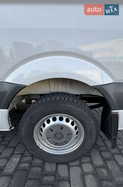 Грузовой фургон Volkswagen Crafter 2012 в 