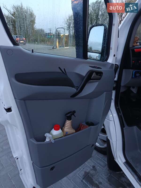 Микроавтобус Volkswagen Crafter 2013 в Старой Выжевке