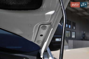 Грузовой фургон Volkswagen Crafter 2022 в 