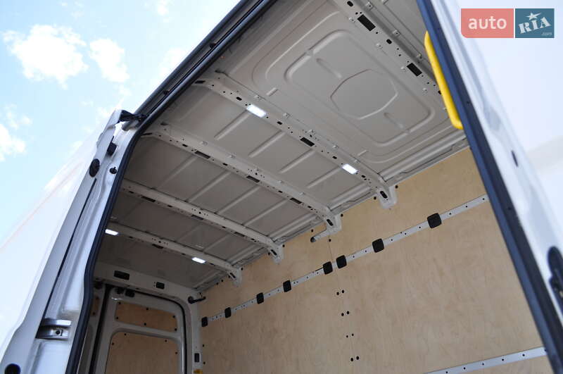 Грузовой фургон Volkswagen Crafter 2021 в Киеве