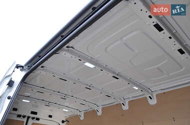 Грузовой фургон Volkswagen Crafter 2021 в 