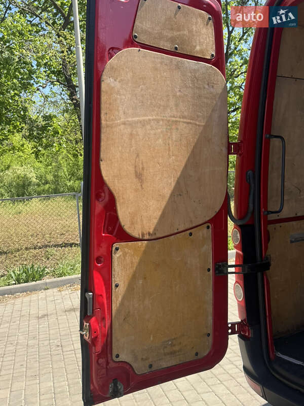 Вантажний фургон Volkswagen Crafter 2010 в Миколаєві