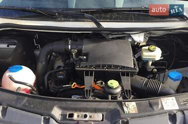 Грузовой фургон Volkswagen Crafter 2011 в 
