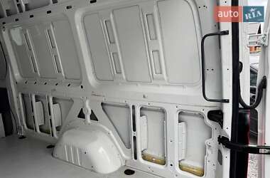 Грузовой фургон Volkswagen Crafter 2014 в 