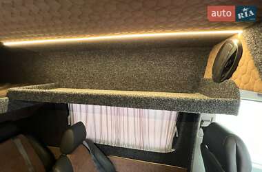 Вантажопасажирський фургон Volkswagen Crafter 2015 в 
