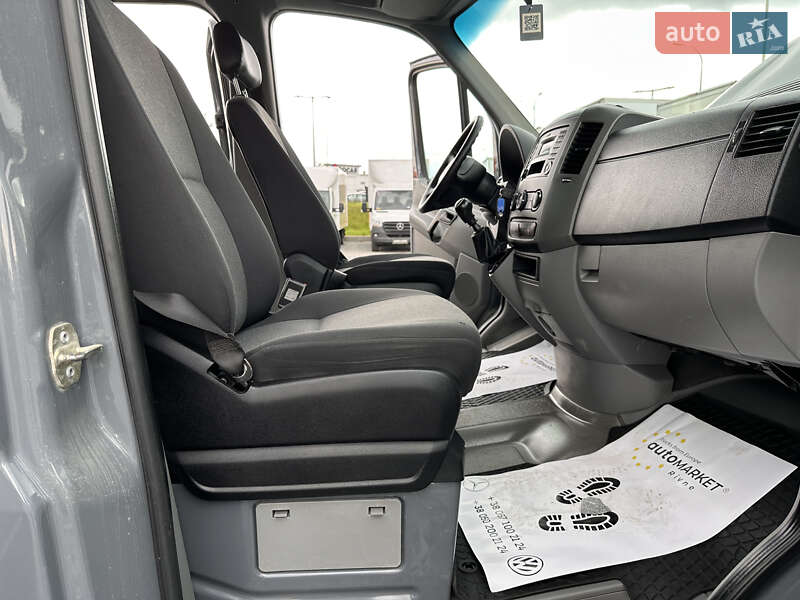 Самоскид Volkswagen Crafter 2016 в Рівному