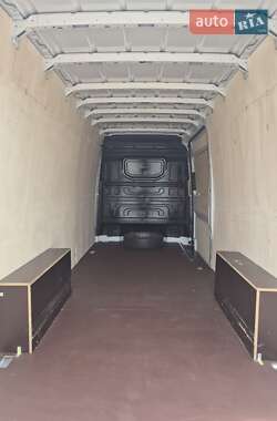 Грузовой фургон Volkswagen Crafter 2021 в 