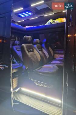 Микроавтобус Volkswagen Crafter 2009 в 